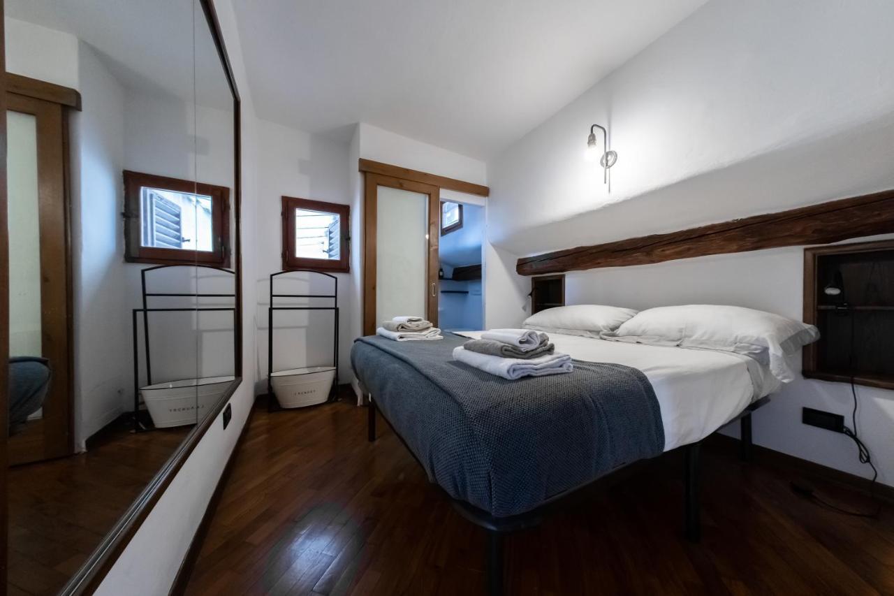 Tina'S Apartment ฟลอเรนซ์ ภายนอก รูปภาพ